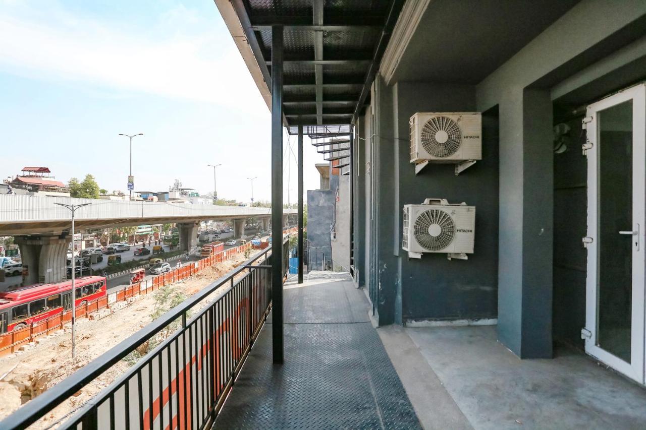 Fabhotel Vat - Meera Bagh Delhi  Eksteriør bilde